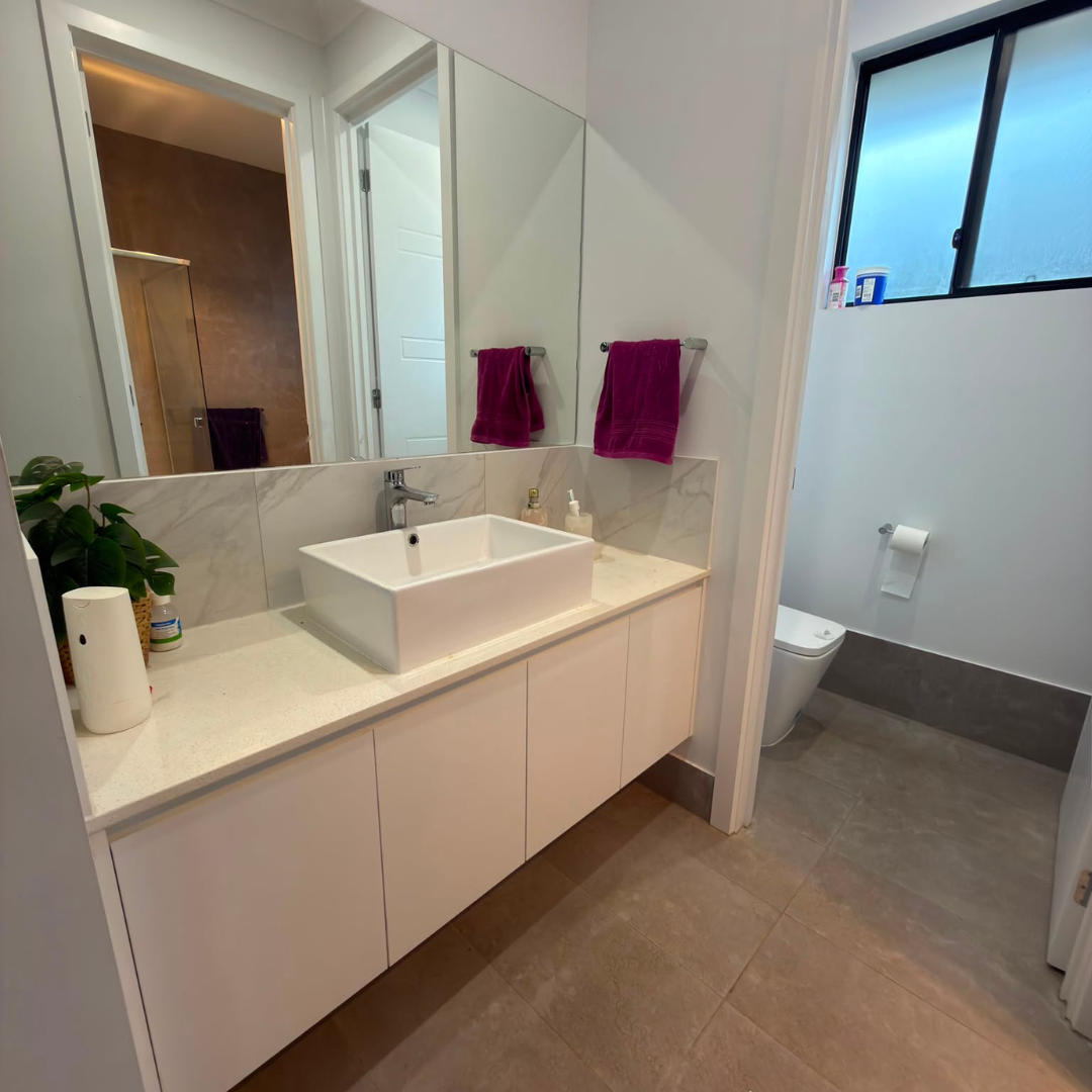 For Rent - MODERN 4-BEDROOM FAMILY HOME IN VIRGINIA